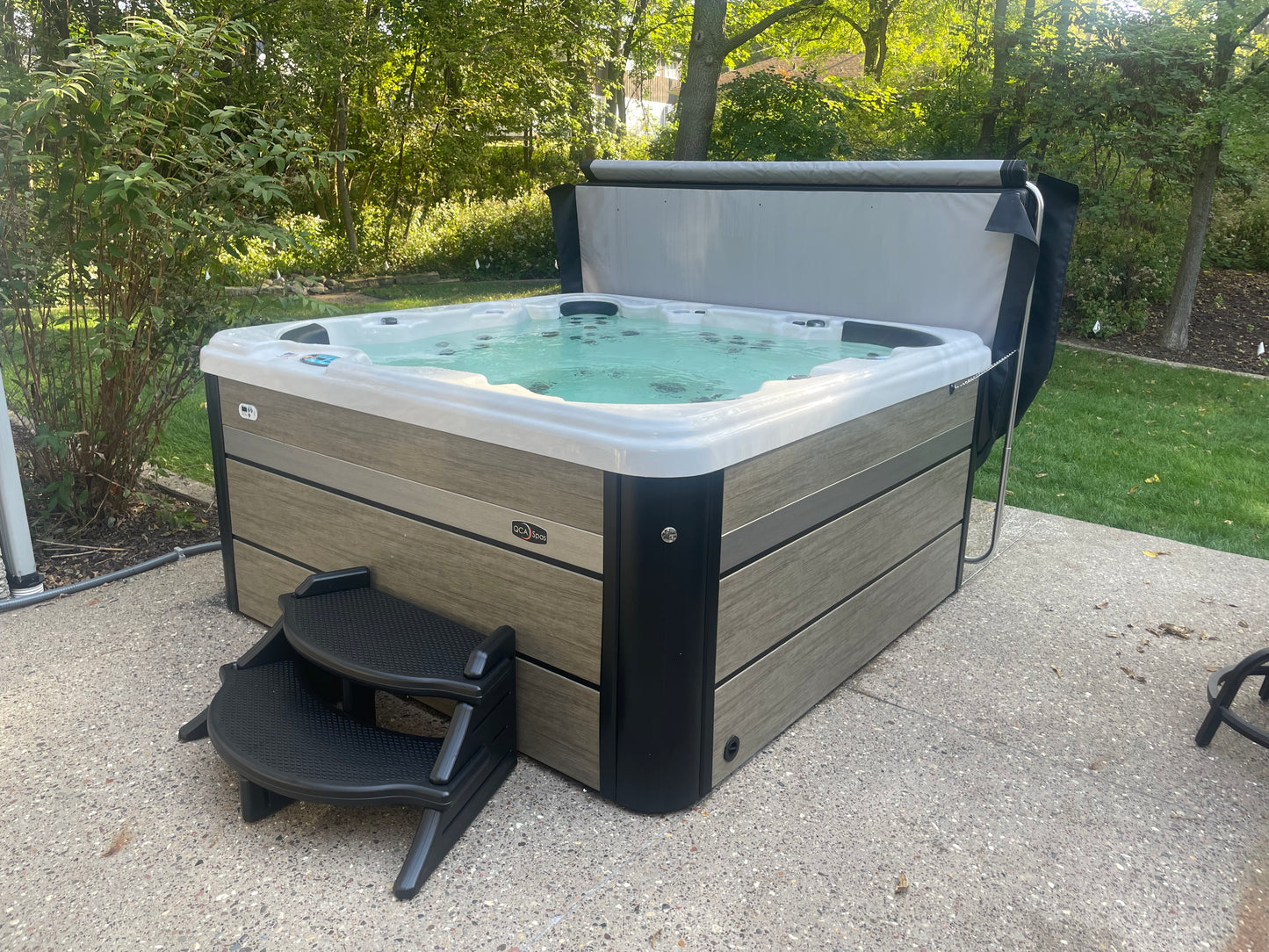COVER LIFTER FOR HOT TUBS